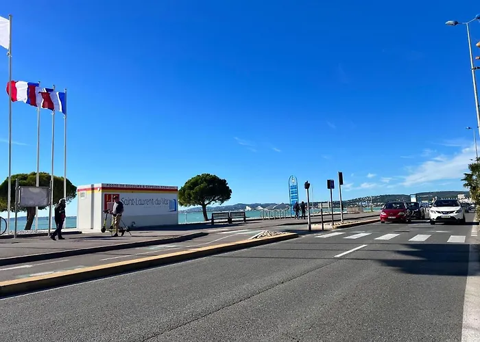 Appartement Nice Aeroport Seafront With Pool