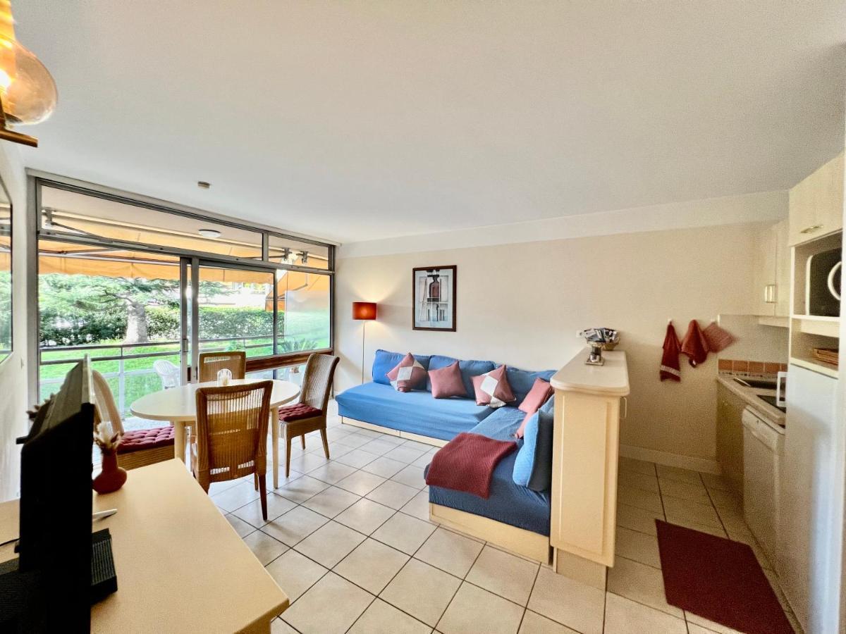 Apartment Aeroport Seafront With Pool *